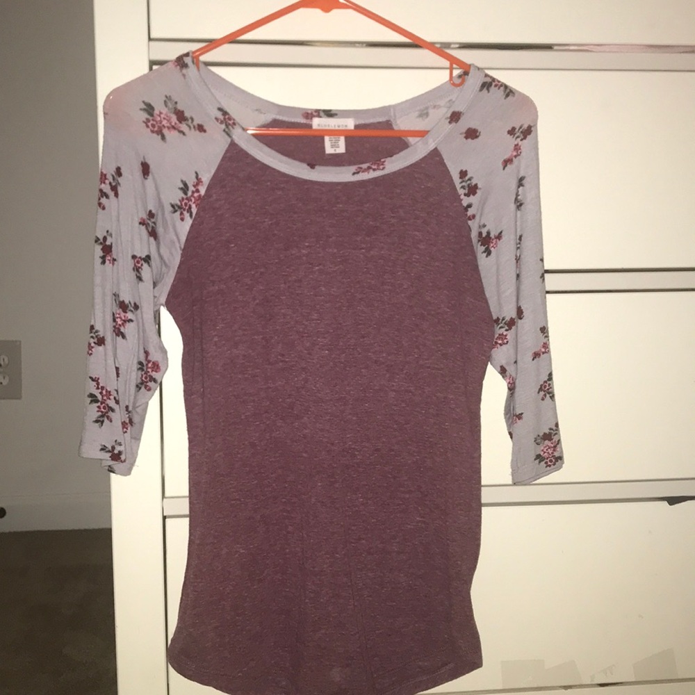 mid sleeve length Shirt